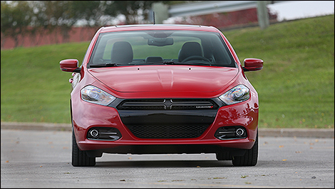 dodge_dart_gt_2014_i1.jpg