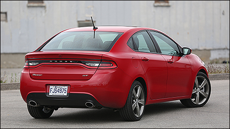 dodge_dart_gt_2014_i3.jpg
