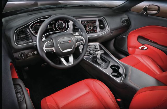 2015-dodge-challenger-interior.jpg