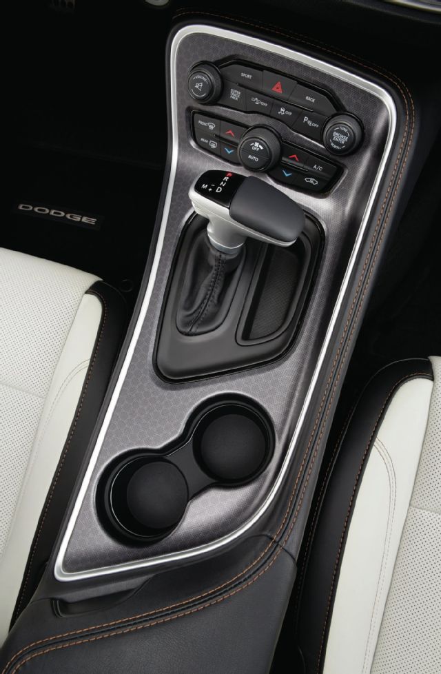 2015-dodge-challenger-center-console.jpg