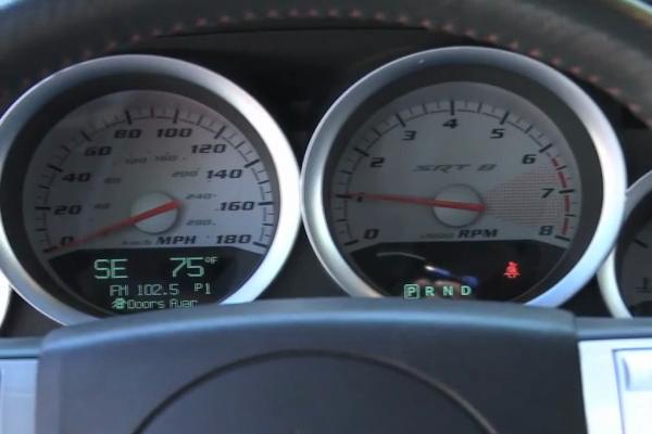 us-speedo-dodge-magnum-charger-challenge